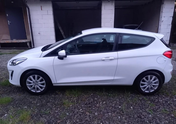 Ford Fiesta cena 37000 przebieg: 61000, rok produkcji 2017 z Biała małe 79